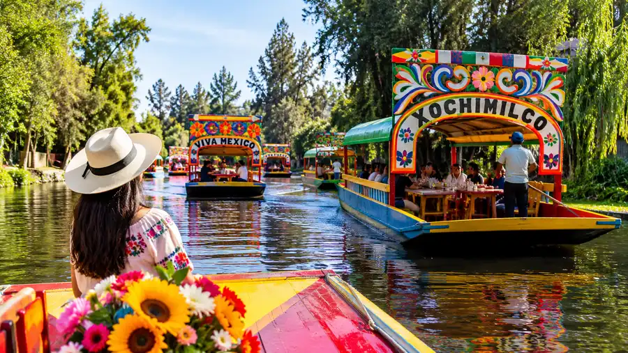 Xochimilco-Partyboote und private Touren